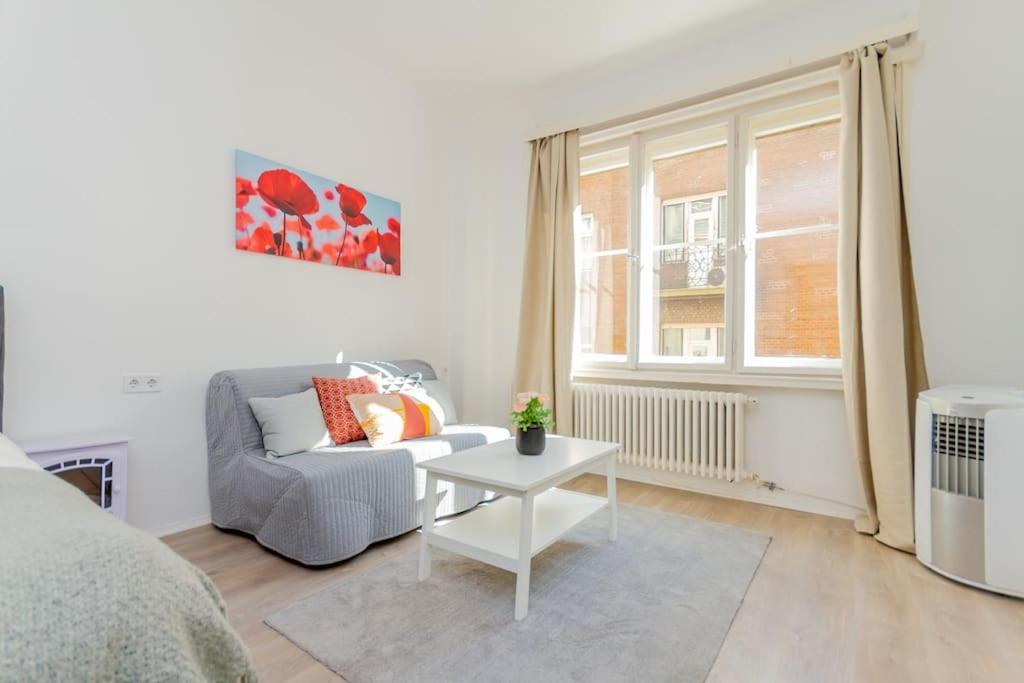 Asboth Downtown Apartament